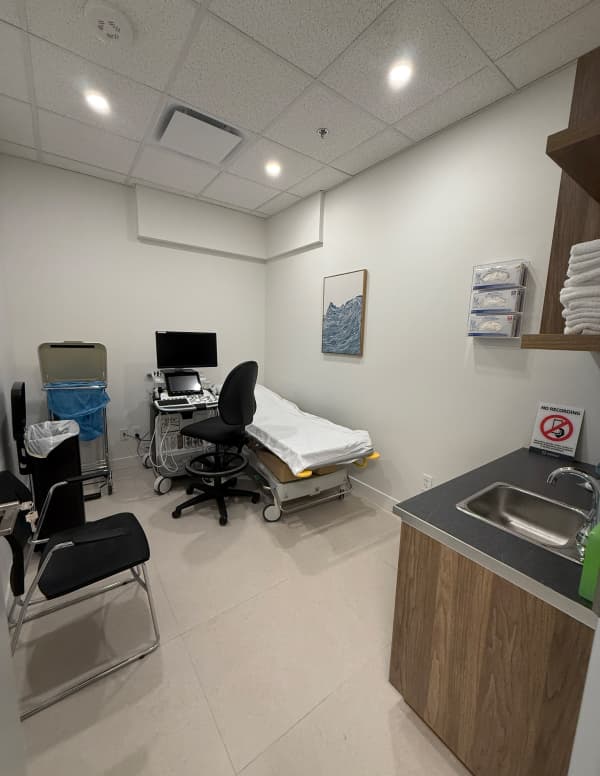 Modern Clinic Entrance & Reception Area